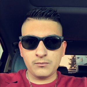 Meet your Posher, Luis